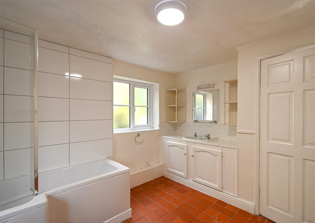 146 Broad Oak-04.jpg