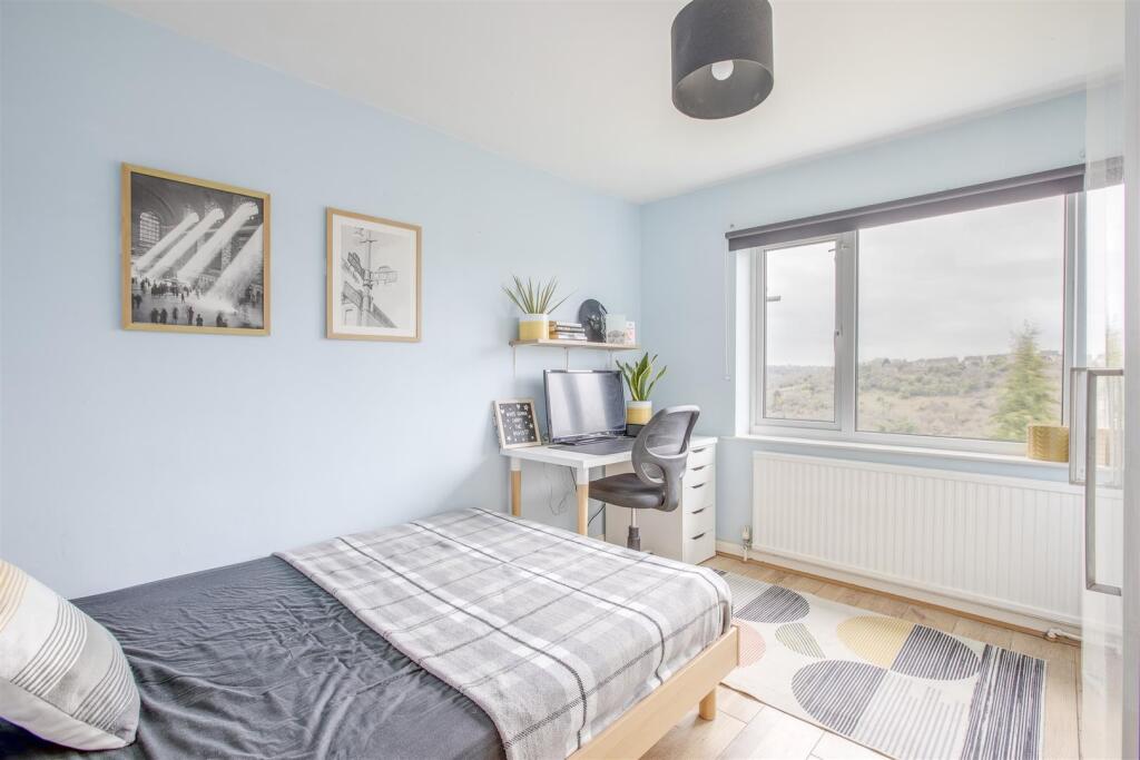 6 Baronsmead Road, HP12 3PQ-2.jpg