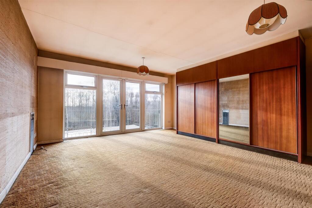 DE15 0PT 82aARE-020.jpg