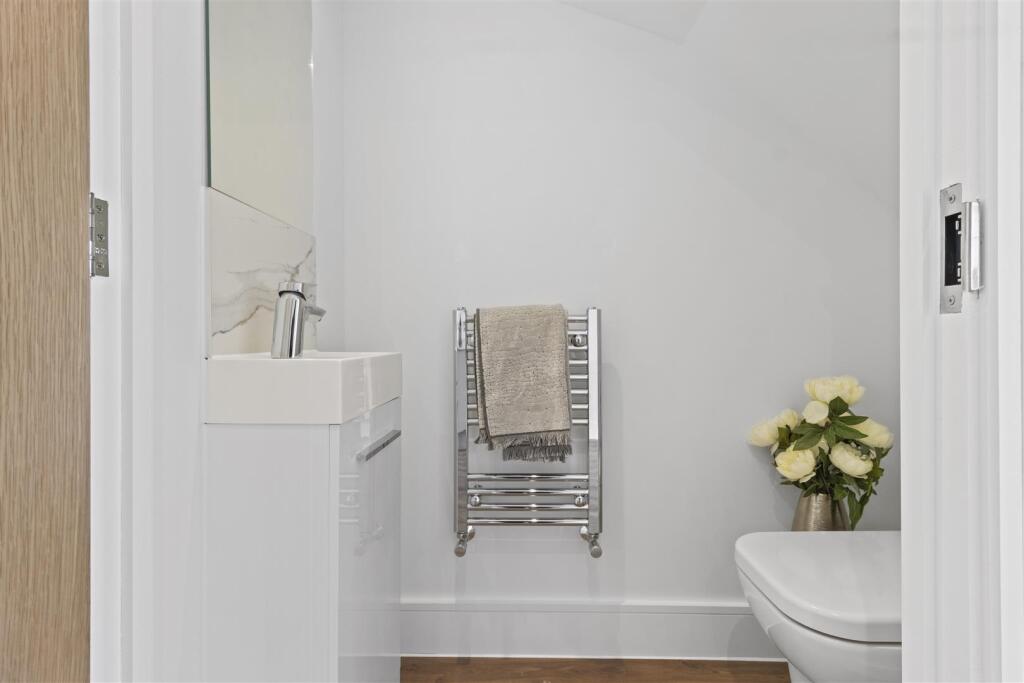 Cloakroom/WC