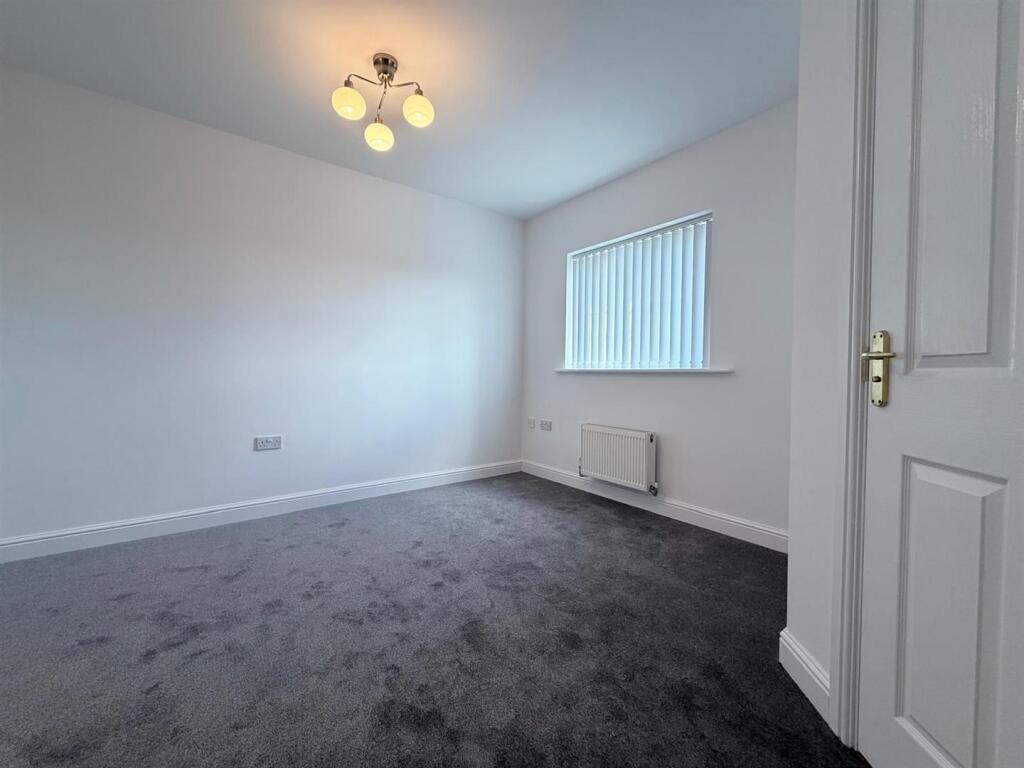 9 Redhill Park, Hall Road