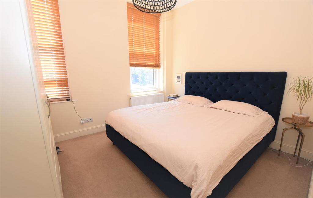Bedroom 1 .jpg