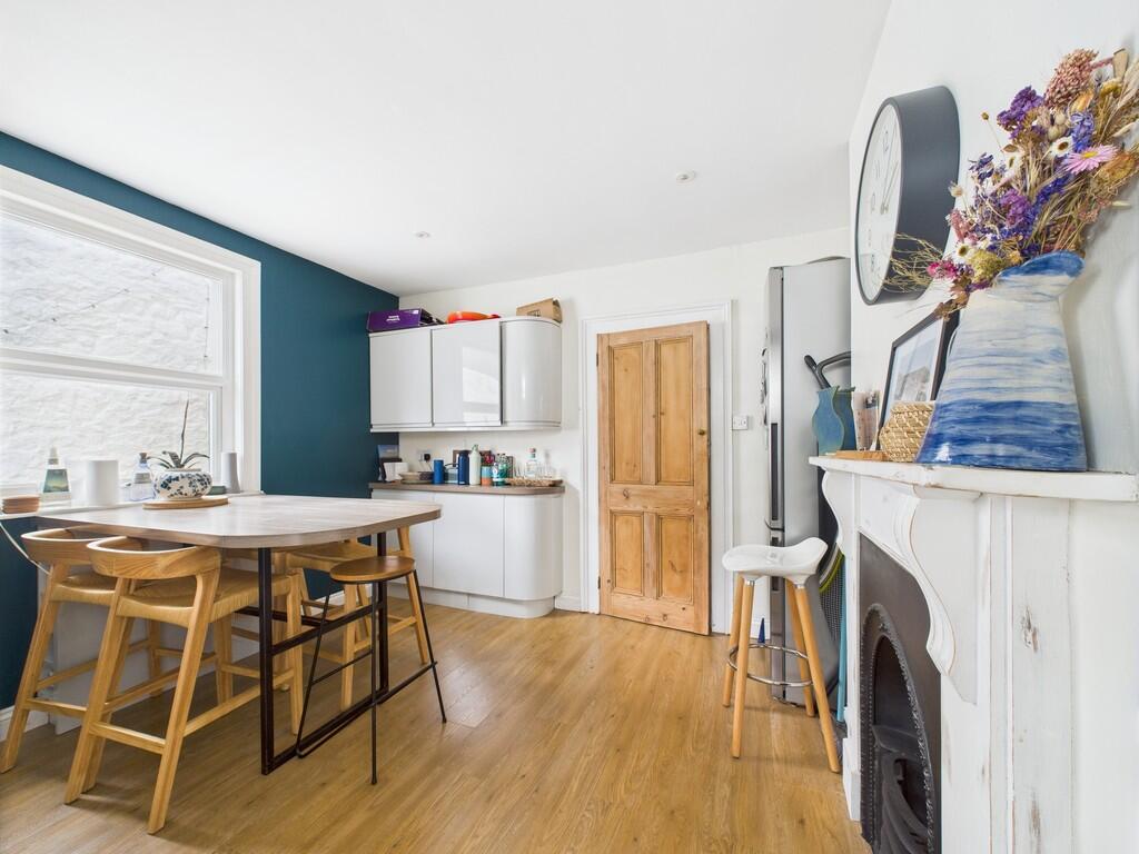 CAM02089G0-PR0541...