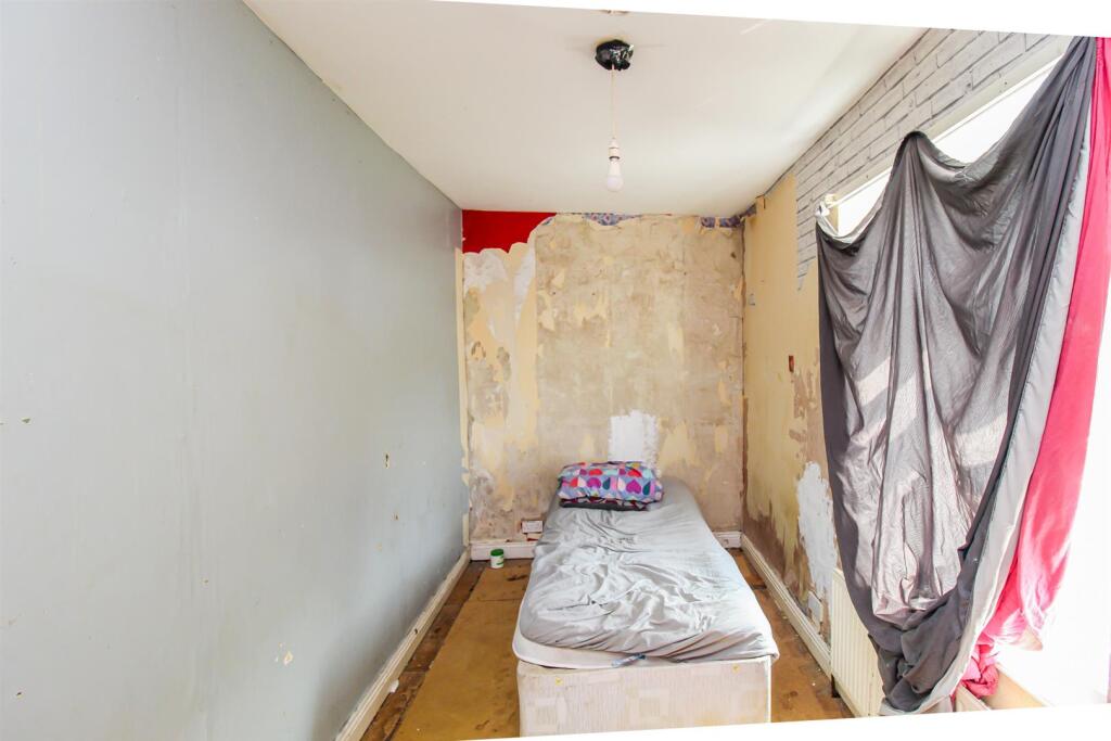 BEDROOM TWO