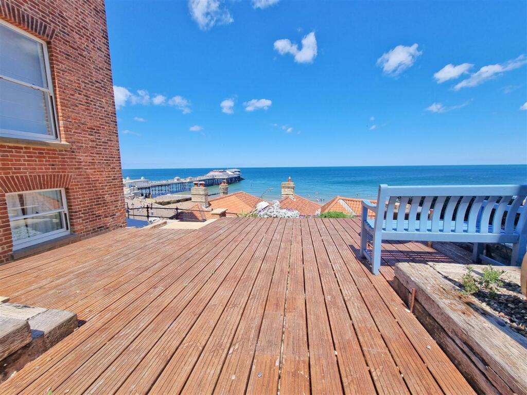 Communal Seating Area.jpg