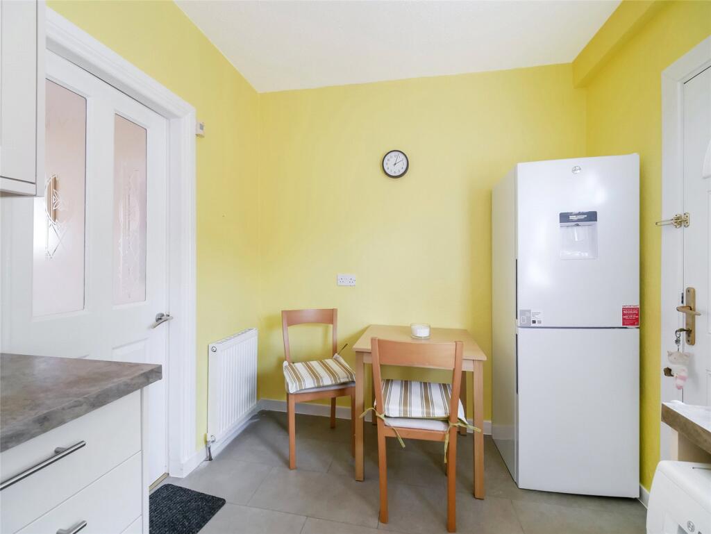 Breakfasting Kitchen