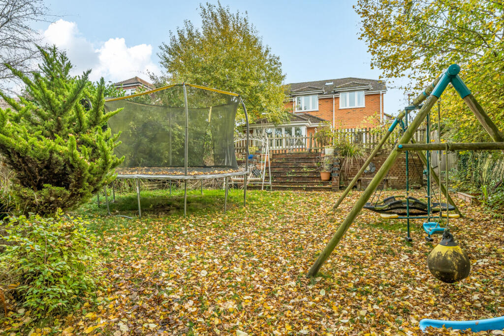 1371229-4-6908b9d...