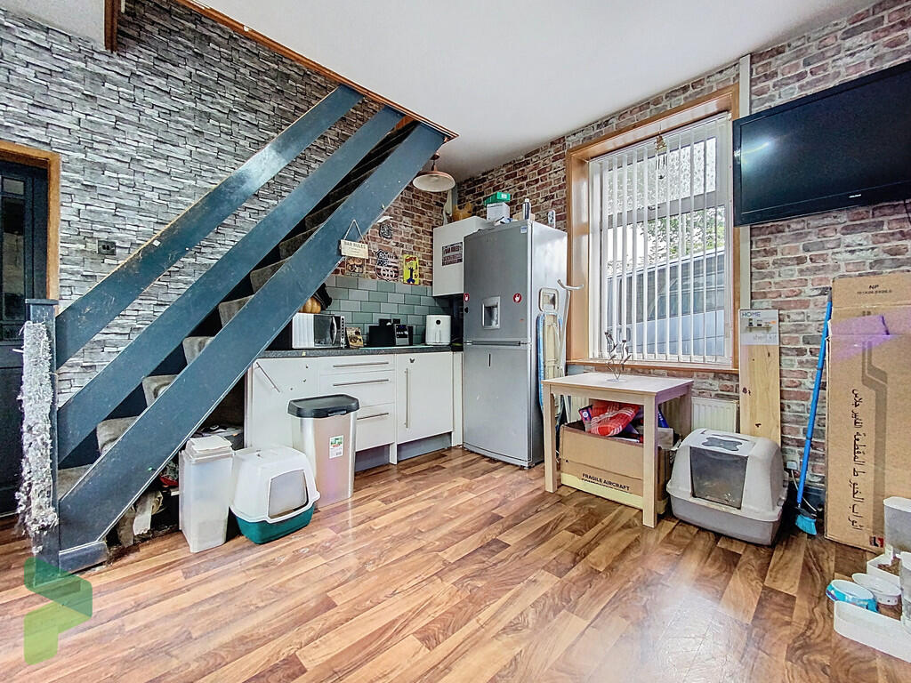 Fully Fitted Dini...