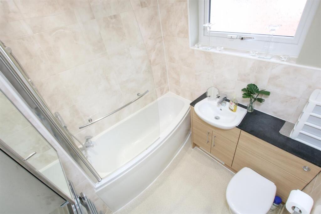 HOUSE BATHROOM
