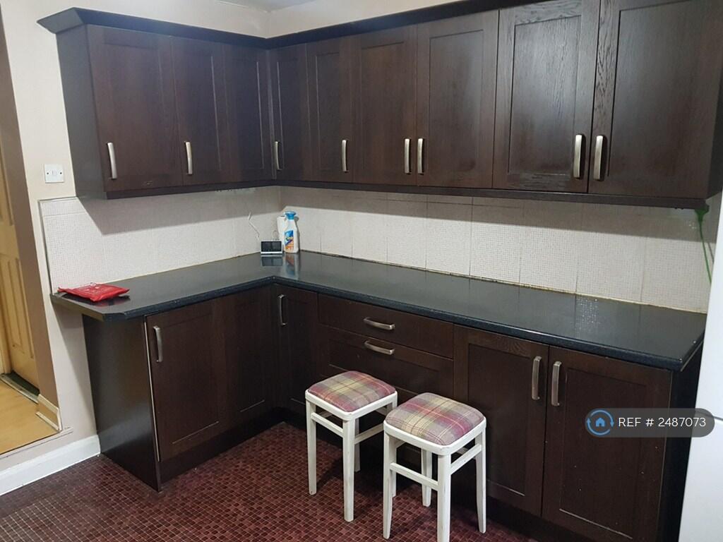 Kitchen Pic 2