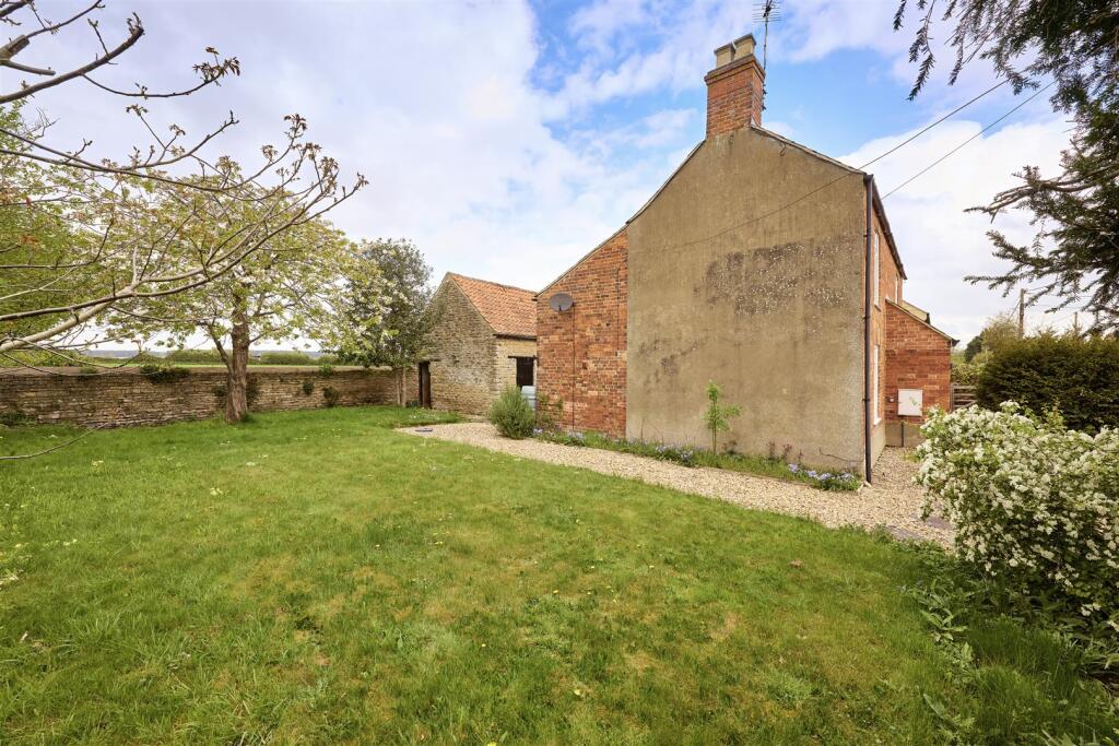 8-123 Main St Aldwin