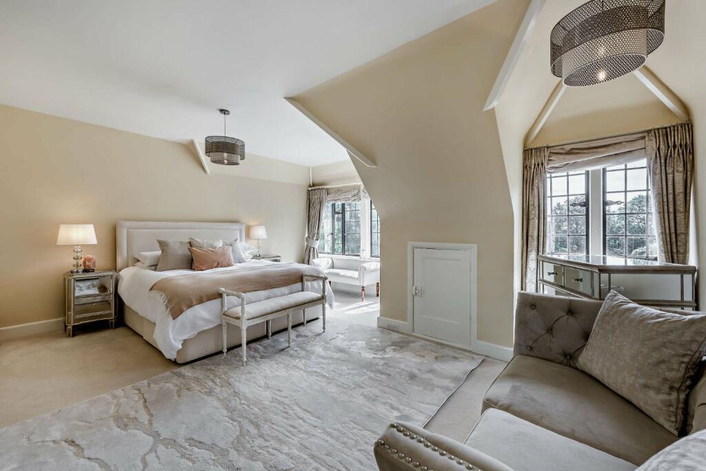 bedroom 2.jpeg