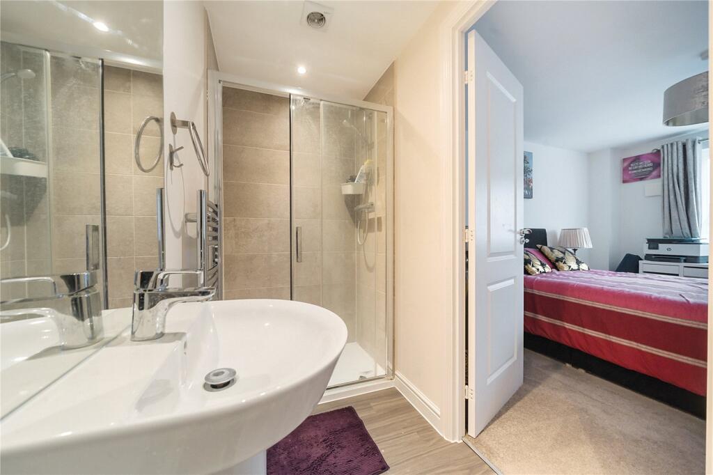 En-Suite To Bedroom