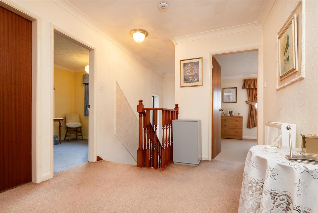 47 Rose Tree Lane, Newhall