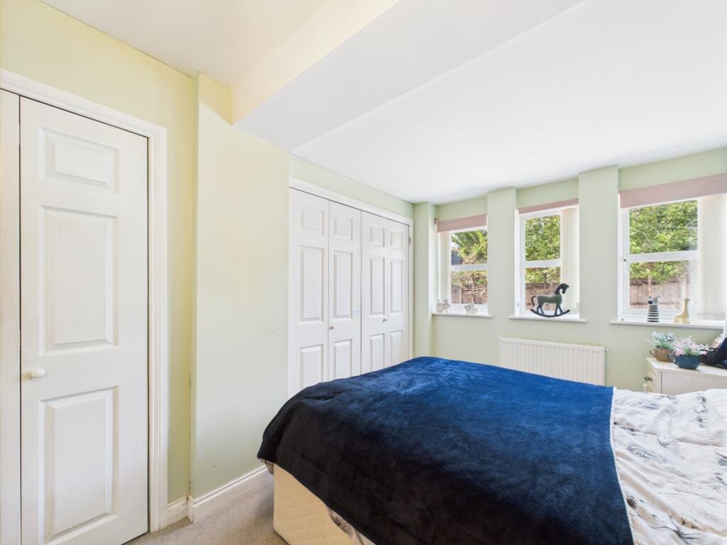 CAM02023G0-PR0161-STILL039