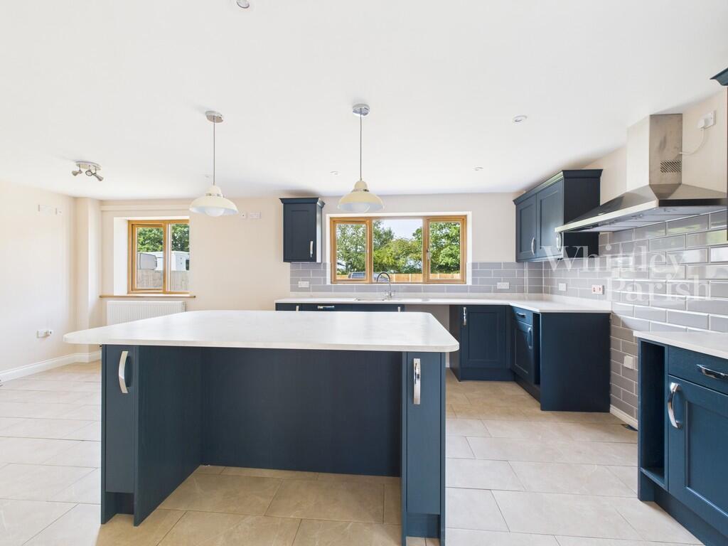 CAM04332G0-PR0484...