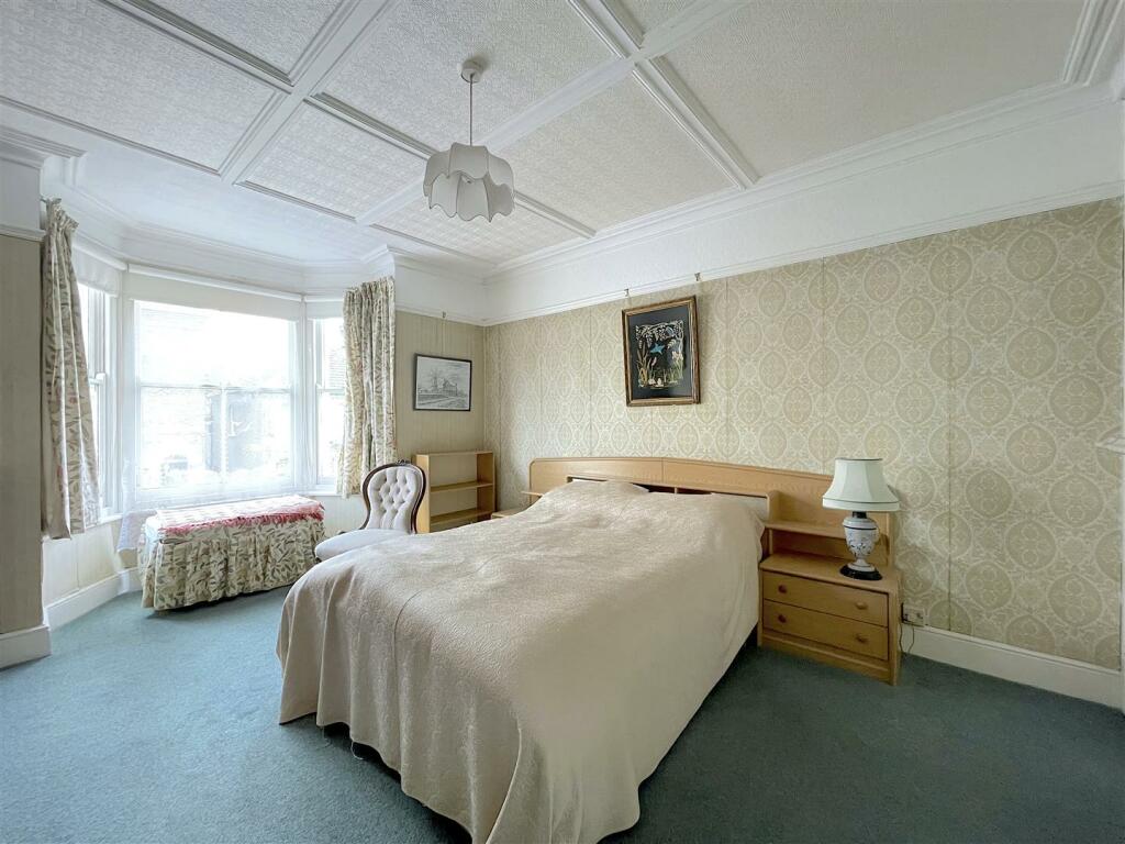 Bedroom One (2).jpeg