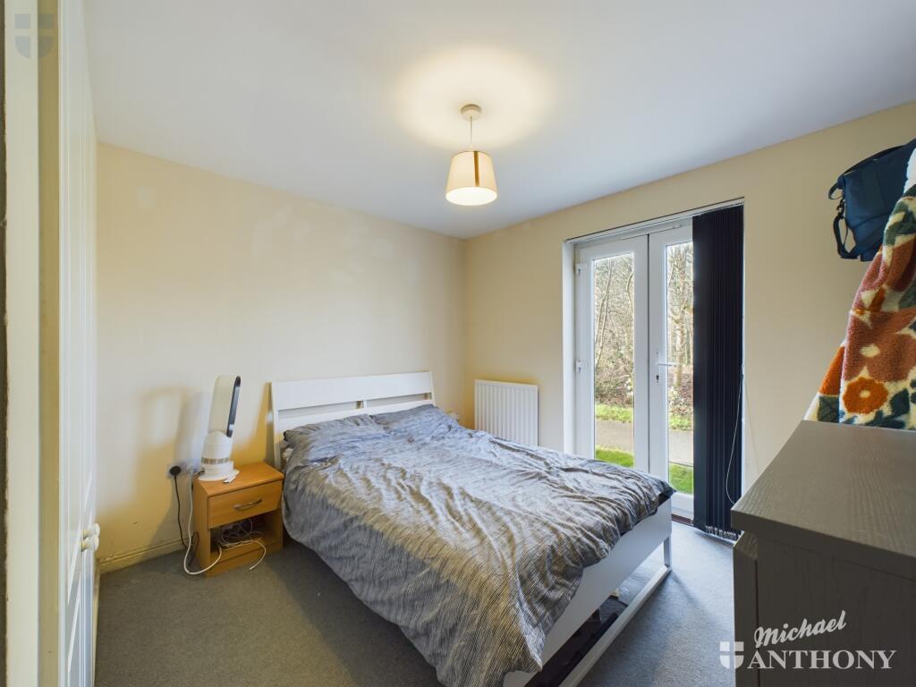 CAM03218G0-PR0515-STILL004