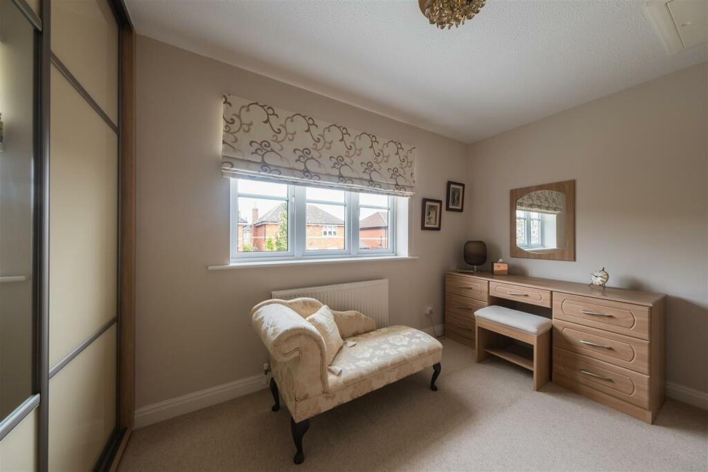 8 Cowmere Close-023.jpg