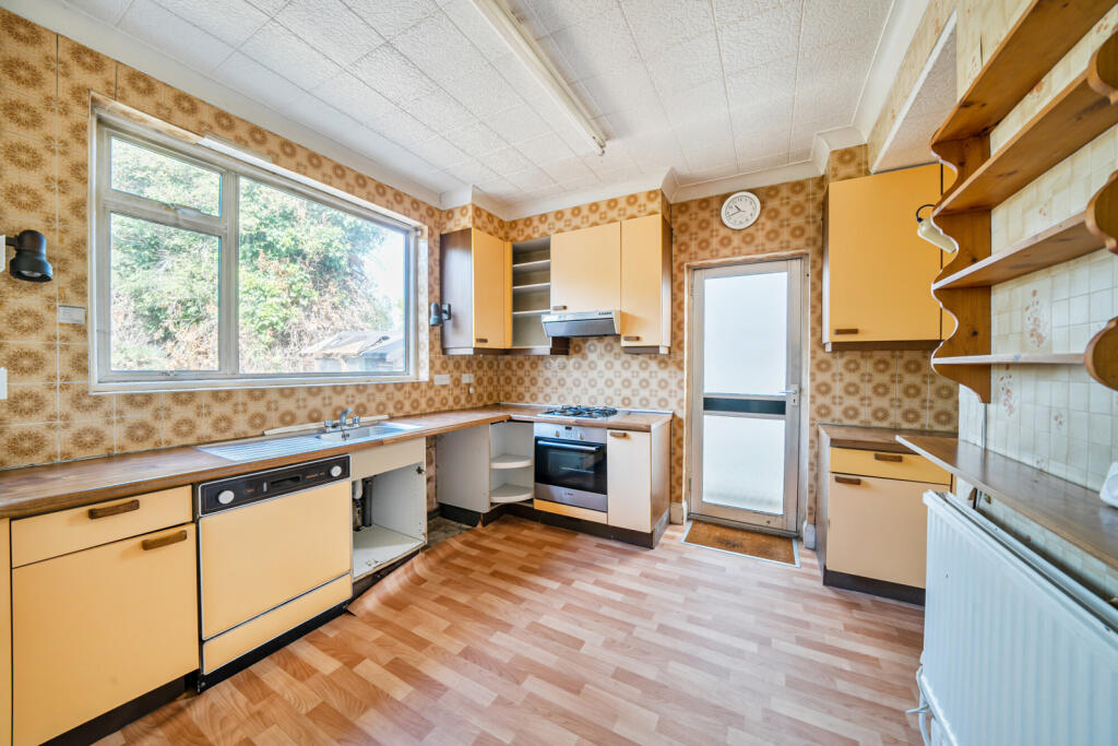 1335735-5-689f04f...