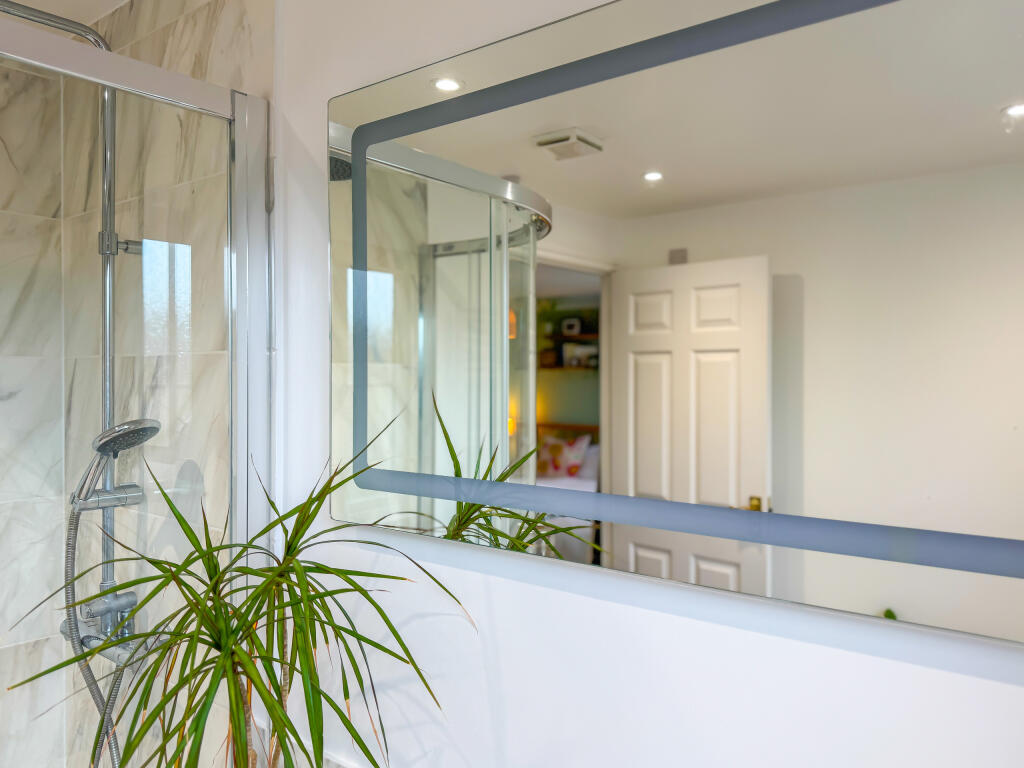 20251020_123029174_iOS_edited