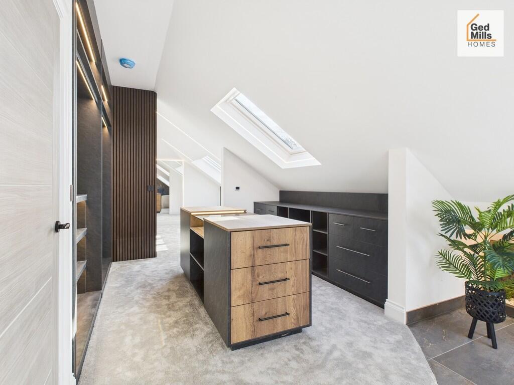 DRESSING AREA