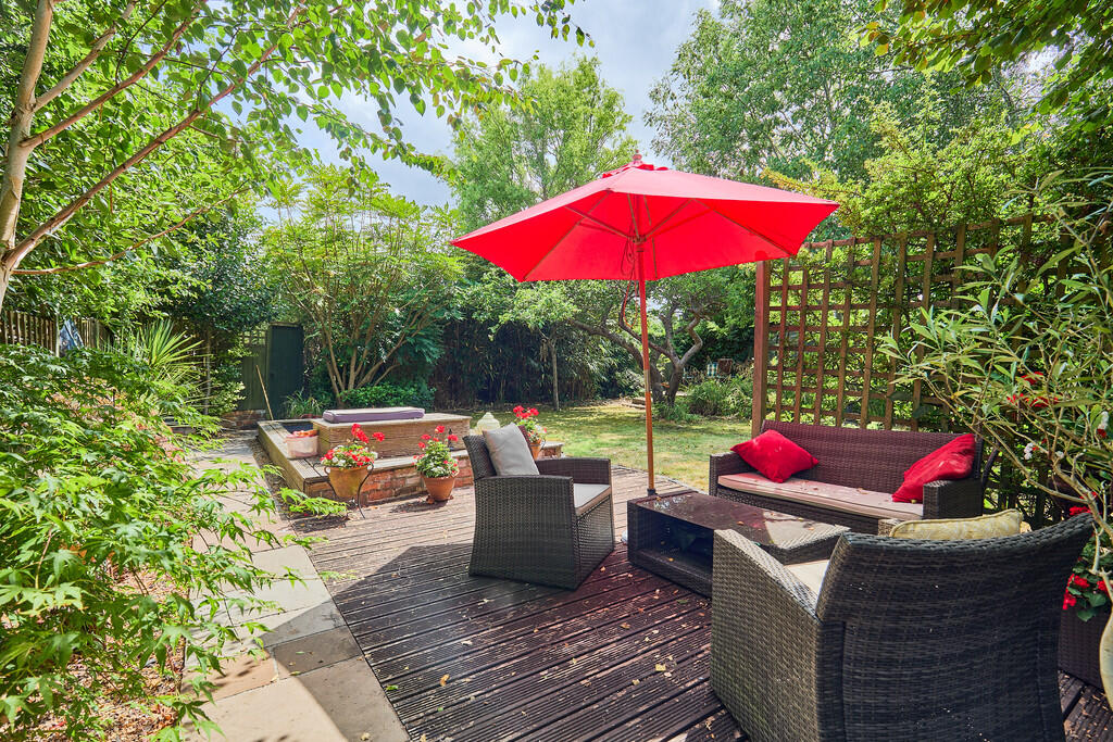 Edward Knight 202...