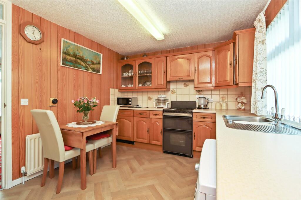 Kitchen Pic 2