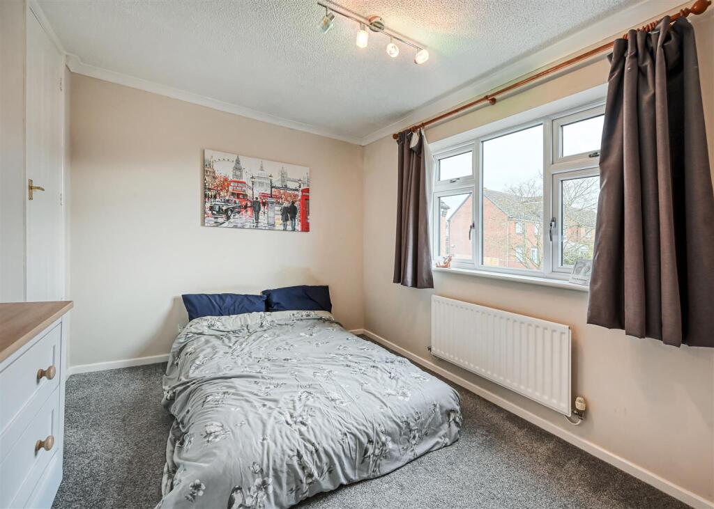 10 Ridley Close-2.jpg