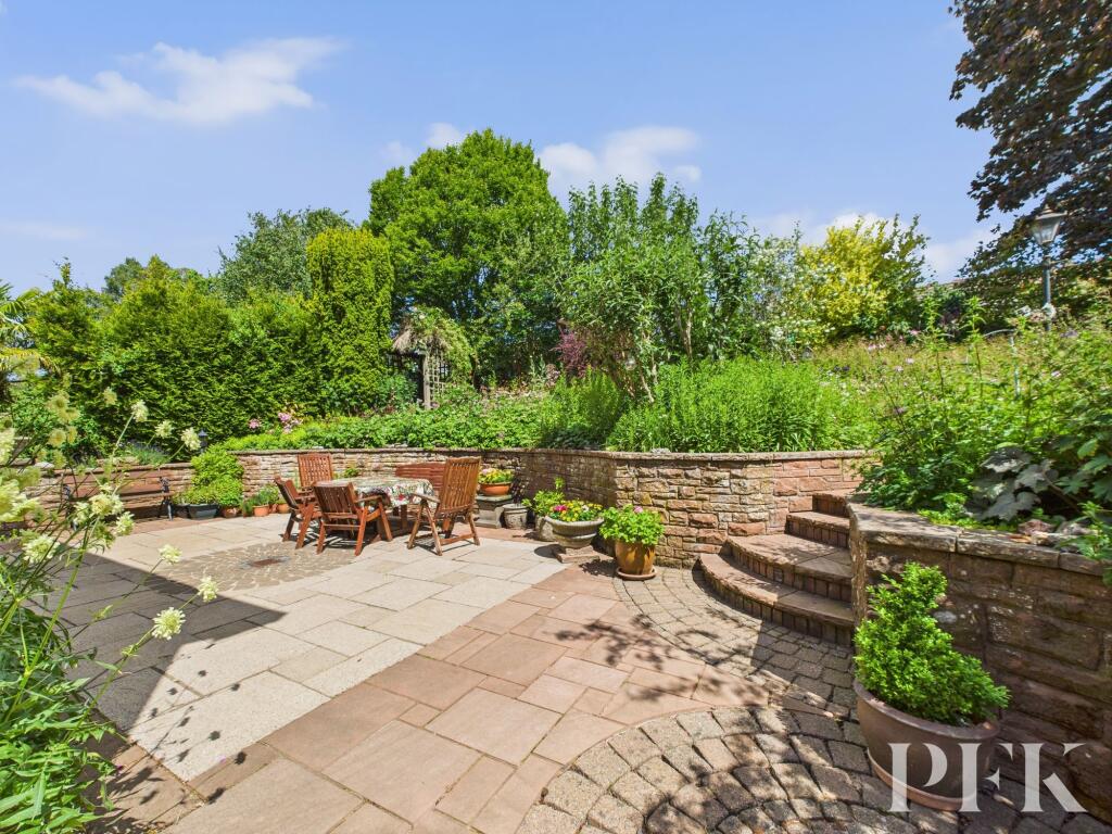 Rear Garden Terrace/Patio