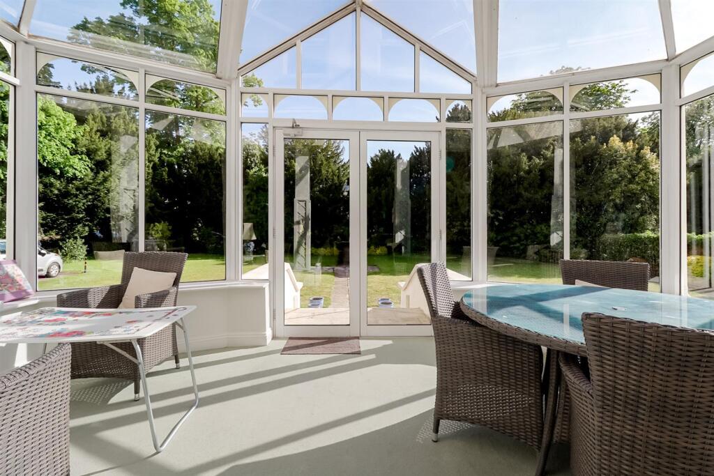 Communal Residents Room c.jpg