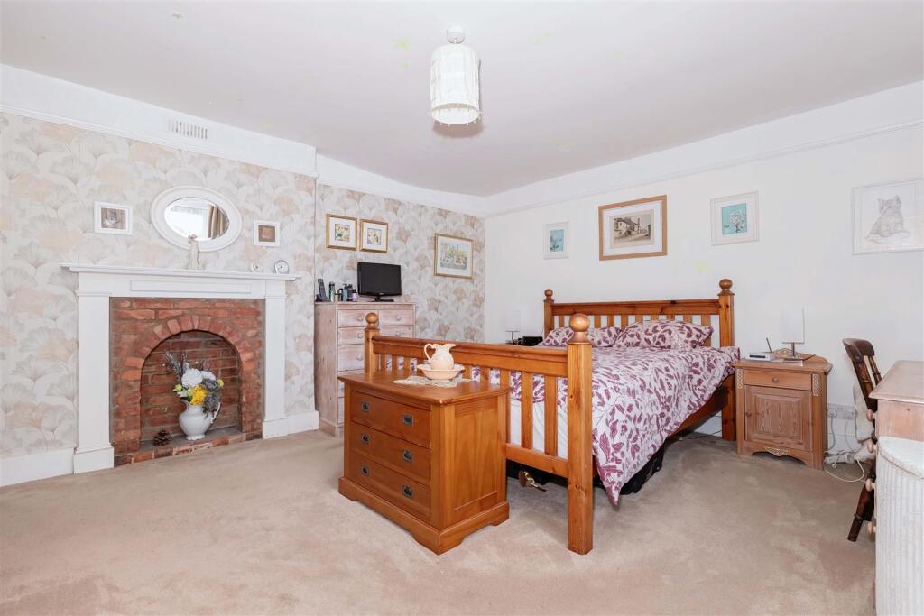 Seacroft Cottage_1.jpg