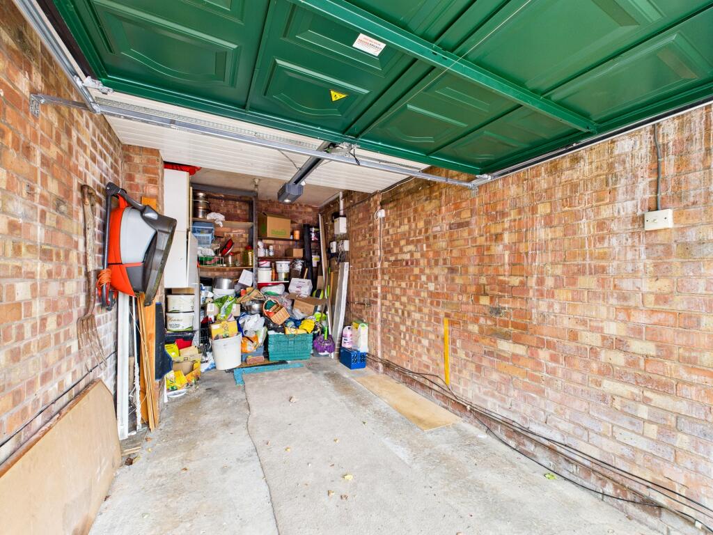 CAM05192G0-PR0167-STILL050