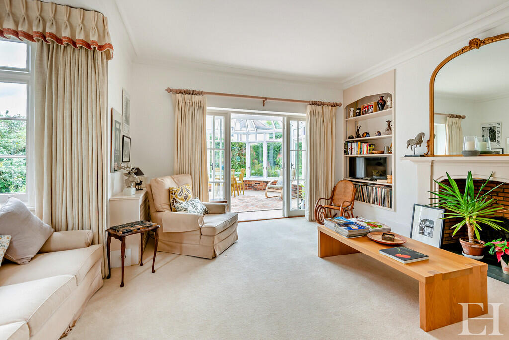 8608849-interiorW...