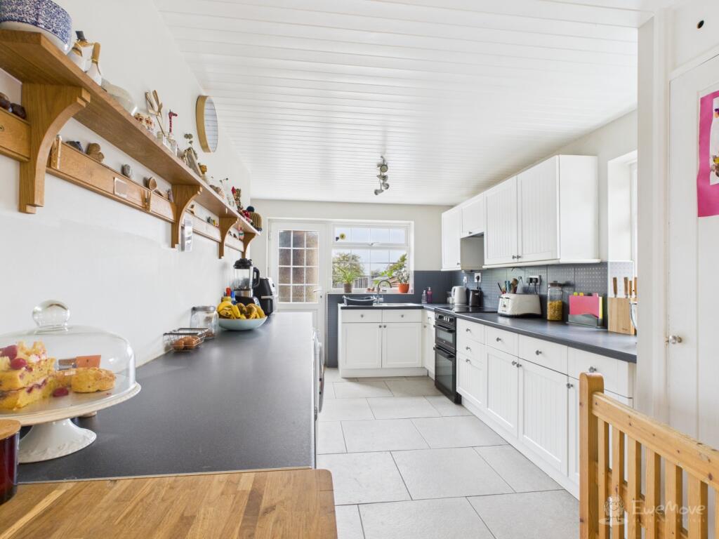 Kitchen- Mark Stephens EweMove Newmarket and Soham