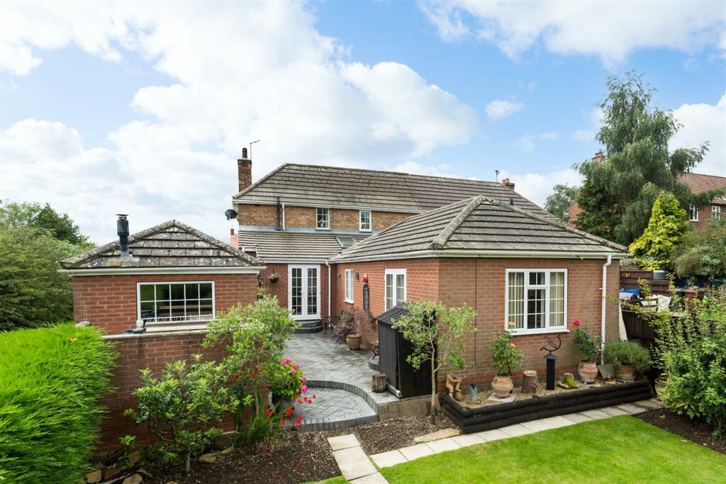 Four Winds-06_blue.jpg