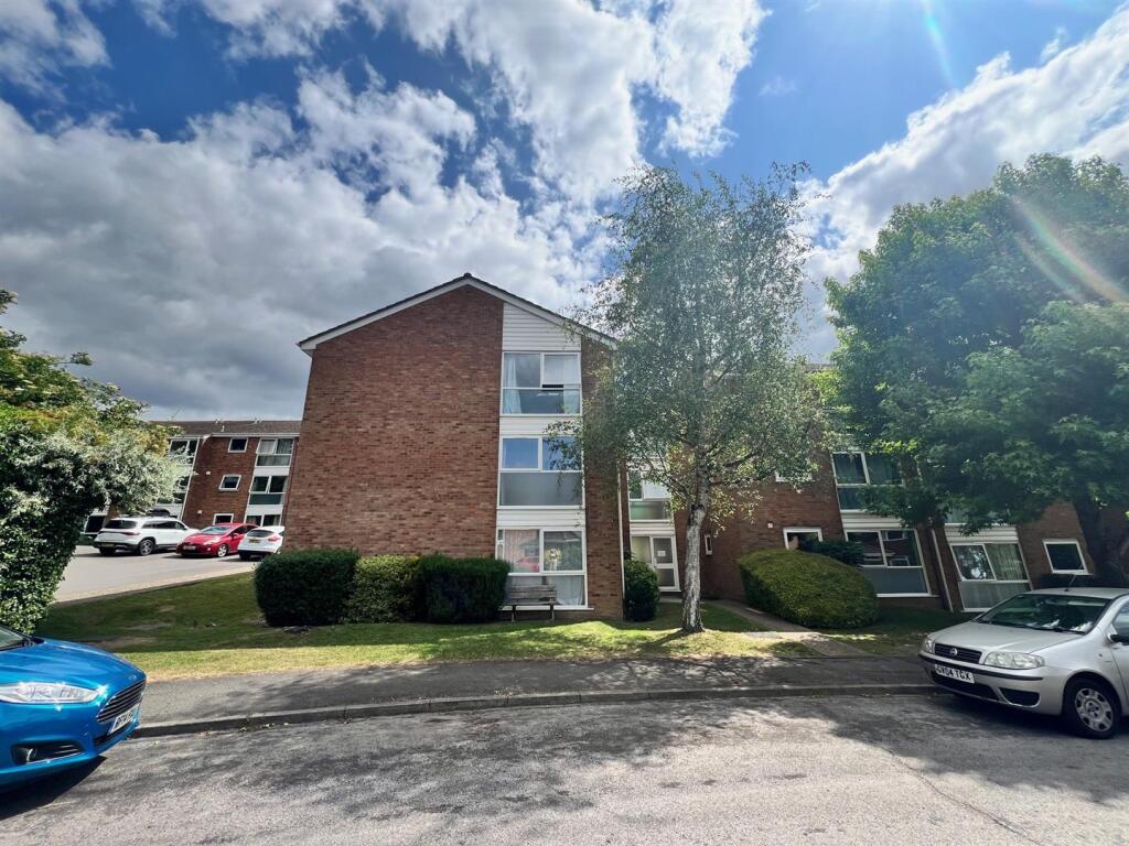 Hale Court, Farnham, GU9 0NQ