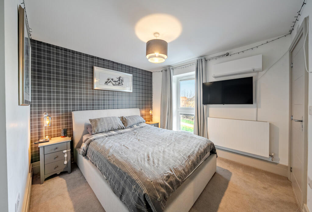 1388123-6-6939693...