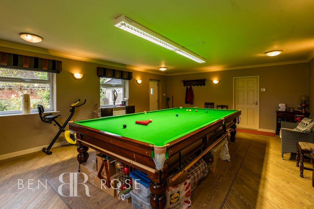 Office (Snooker Room)