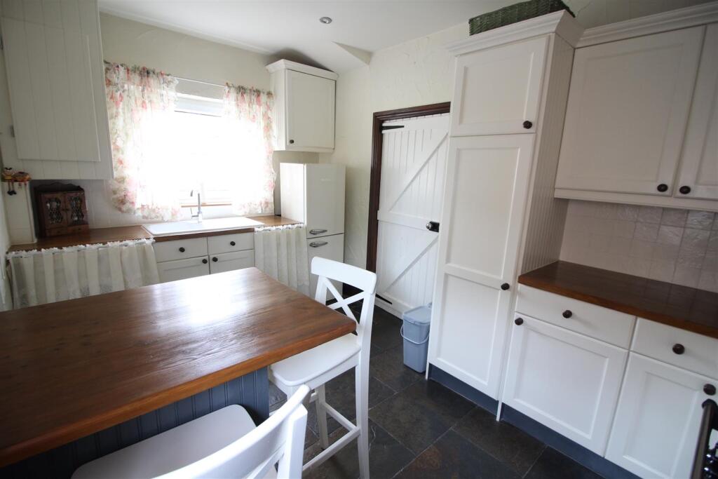 Kitchen/Breakfast Room