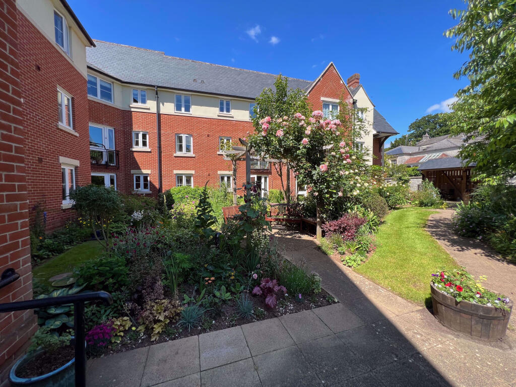 Communal garden.jpeg