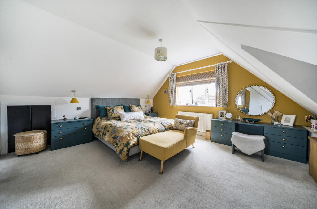 1306021-21-684205...