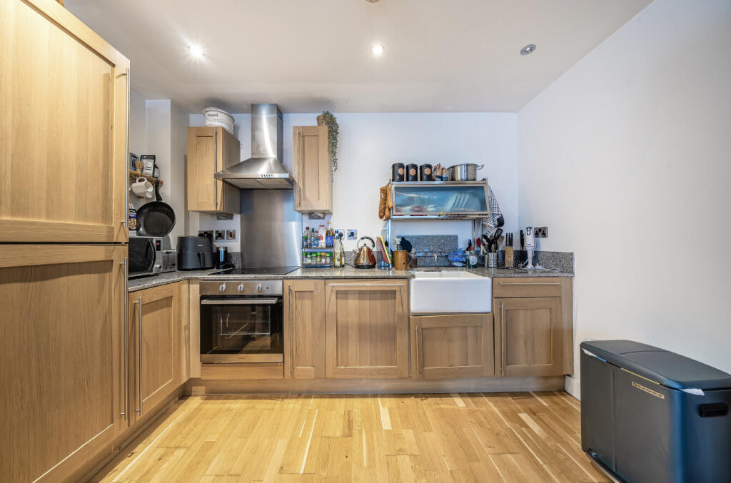 1357773-9-68cbf70...