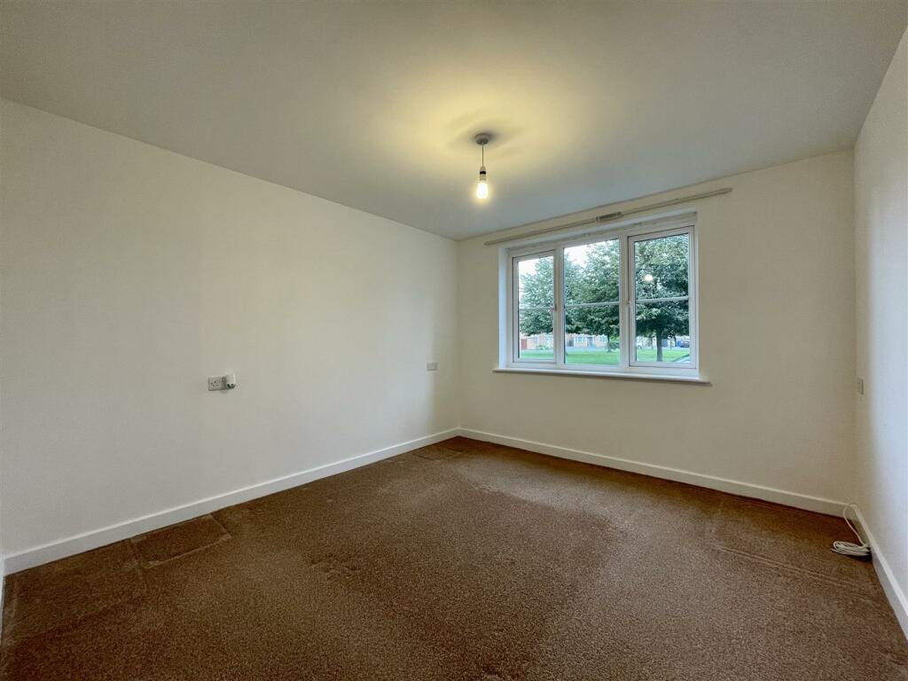 7 Bedroom 1.JPEG