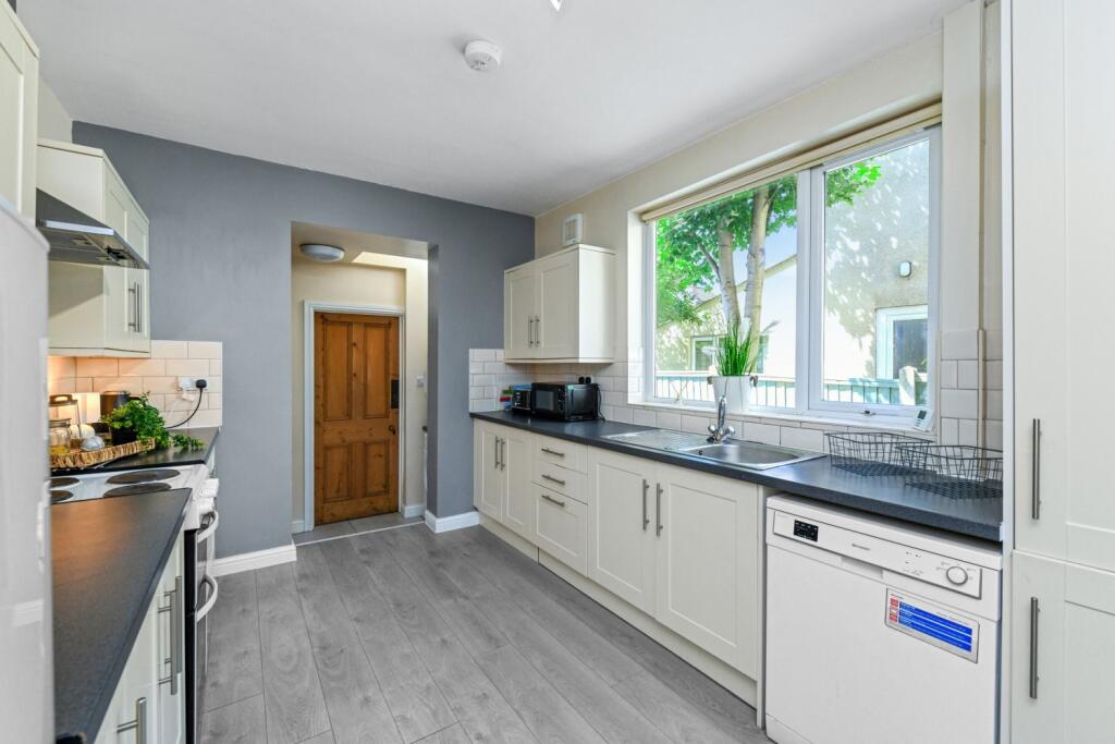 f5a9070d-90a4-42b4-94a1-ca8a9353d64a