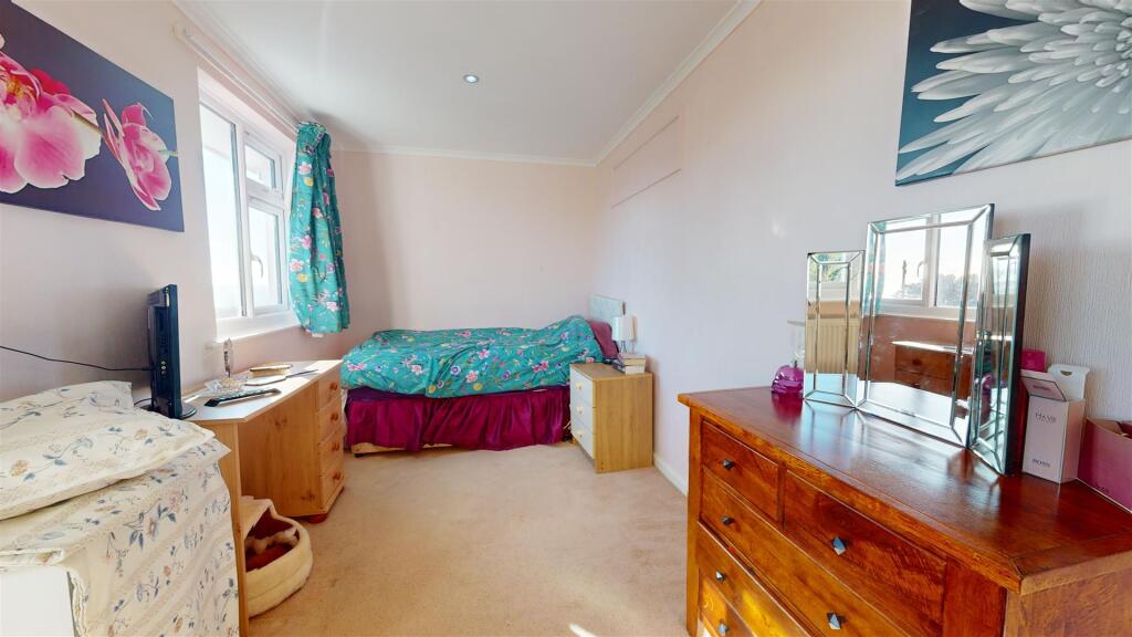 Bedroom 3.jpg