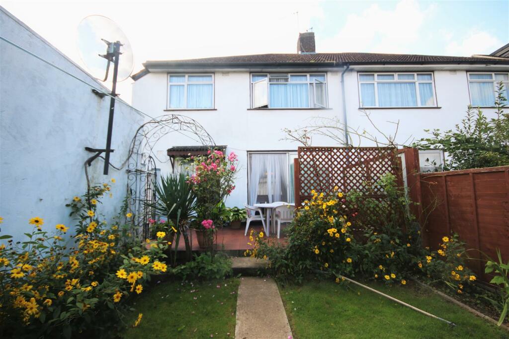 REAR ELEVATION OF PROPERTY:
