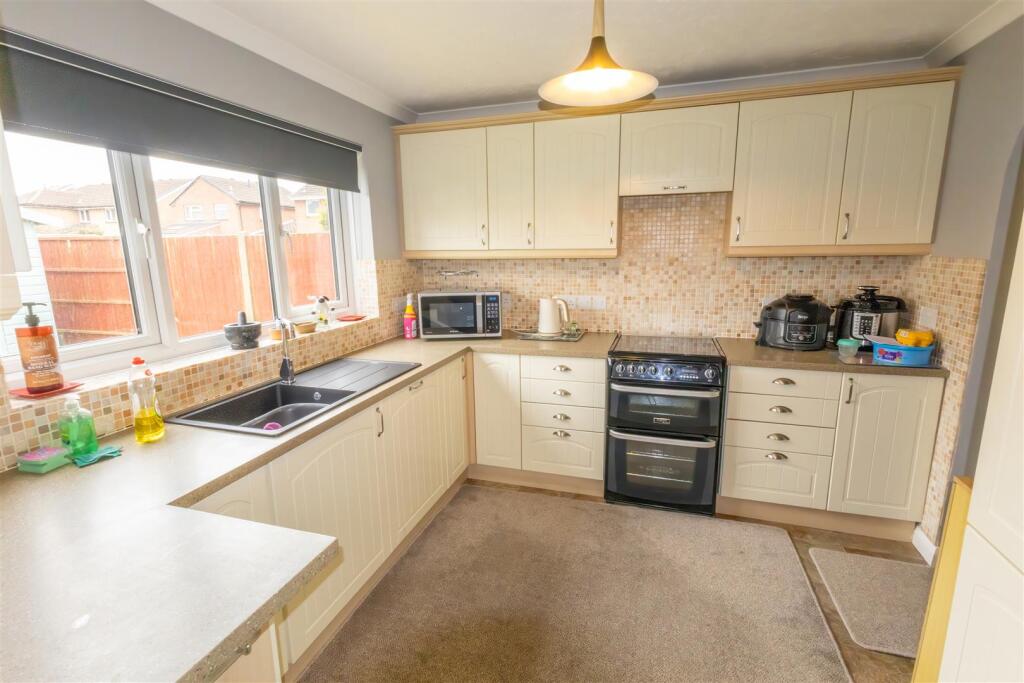 Old Street-04 - t.jpeg