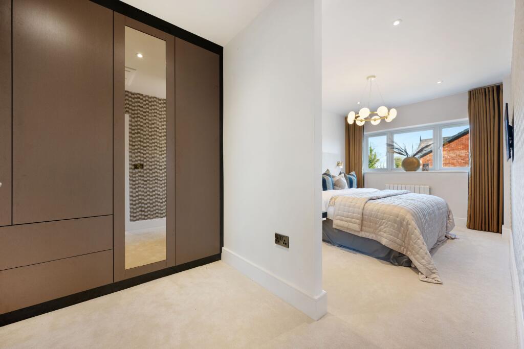 Principal Bedroom Dressing Area