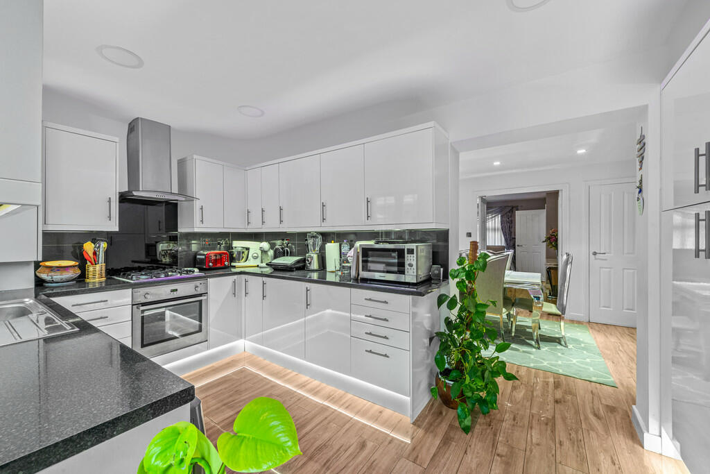 Kitchen Shot 4